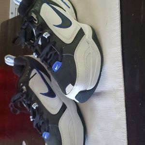 Nike Air Monarch